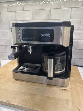 De'Longhi Combination Coffee and Espresso Machine 1