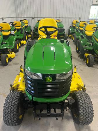 2014 John Deere X758 4X4 tractor para jardín, cuchilla de 54", 1322 horas - $7.000 (Shueyville)63435638680195124