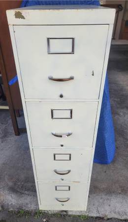 FOR SALE: 4-Drawer Metal Filing Cabinet 1