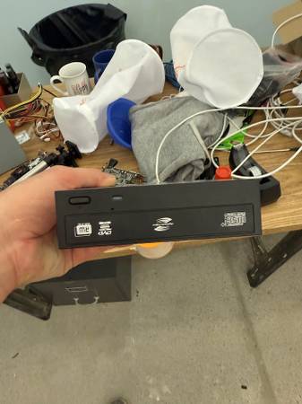 dvd burner - $4 (GILBERT)63469933376385120