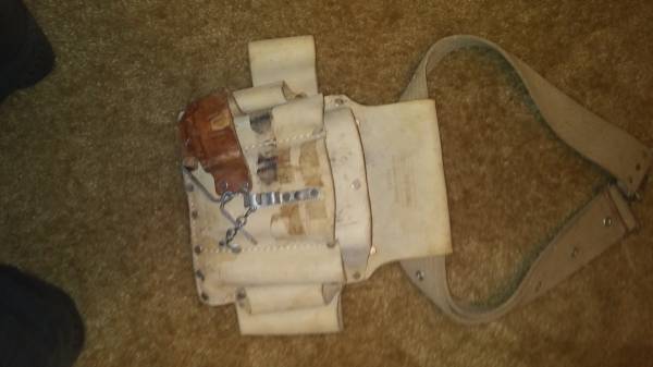 Construction tool pouch, leather 1