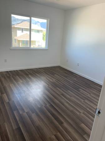 $1,000 / 4br - 1794ft2 - Room Available In 4-Bedroom House (Sea Country)63686672300673120