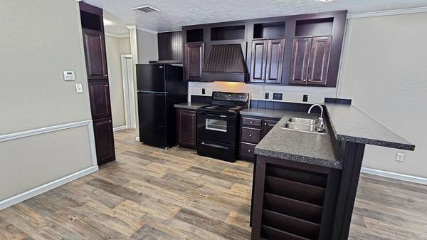 $1,369 / 3br - 1152ft2 - 🔥 Now Renting – Move in with NO Prorated October Rent! 🔥 (Corpus Christi)64036537627139122