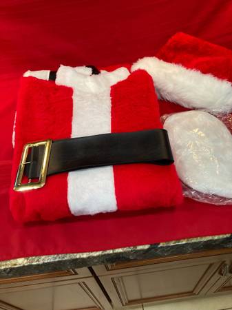 SANTA SUIT = MAKE MEMORIES. 1