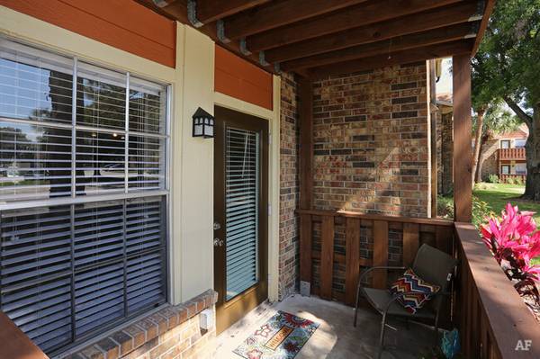 $1,850 / 2br - 2 Bedroom, Near Downtown WPB, Easy on Credit (West Palm Beach)64049278271745124