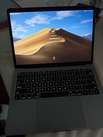 Macbook Pro 2017 de 13 pulgadas - $240 (Viena)63471146476545127
