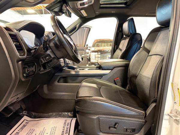 2024 RAM Laramie 4dr Mega - Photo 8