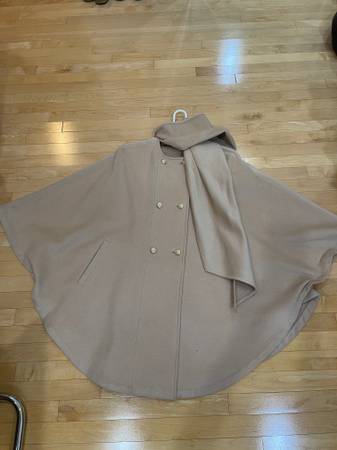 Luxurious camel colored cape coat 1