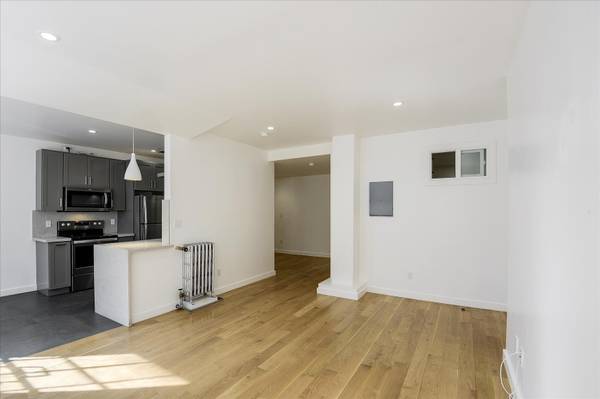 $2,950 Bright & Beautiful Jr. 1 Bedroom- 2001 California #B- Open House 9/15 (pacific heights)63671973188993120