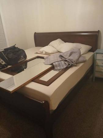 $800 / 2br - 1600ft2 - Room for rent (Panama City Beach)63910447631747122