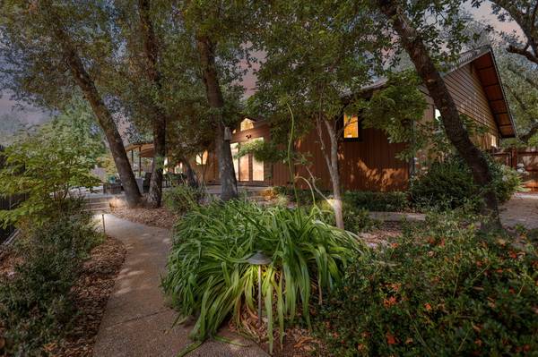 $545,000 / 3br - 2140ft2 - 1737 Edgewood Drive, Redding $545,000 (Redding)63972381476227123