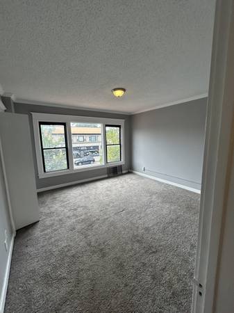 $1,200 / 1br - 650ft2 - **Cozy 1Bed on Hertel Ave** (Buffalo)63925204048771122