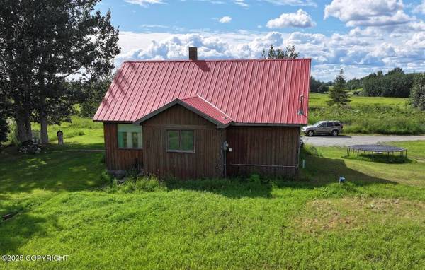 $770,000 / 3br - 770000ft2 - Perfect Location For Commercial Or You Could Subdivide (Palmer)64014174068481121