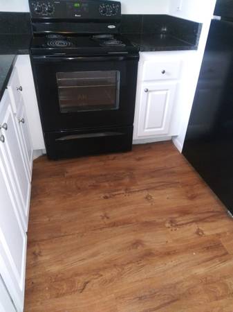 $1,410 / 1br - 750ft2 - 1 Bedroom / 1 Bathroom – First Floor Apartment Available in November! (Largo)64002493651457122