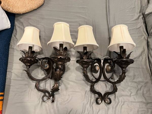 Wall Sconce Pair - Kathy Ireland Ramas de Luces 1