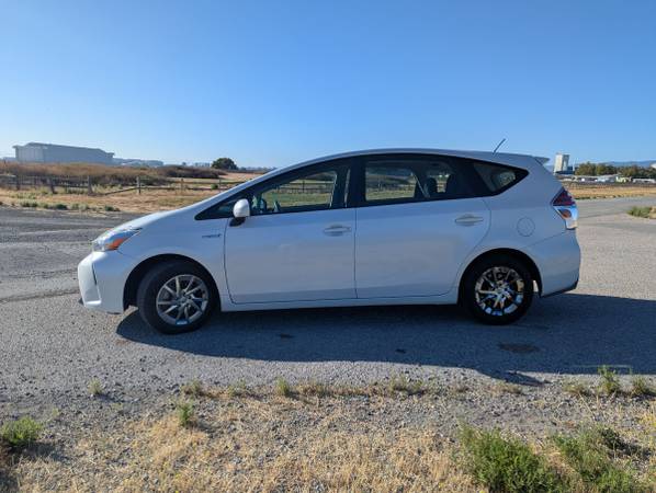 2016 Toyota Prius V Three (New Hyrbid Battery) - $12,500 (Santa Clara)63469882324993123