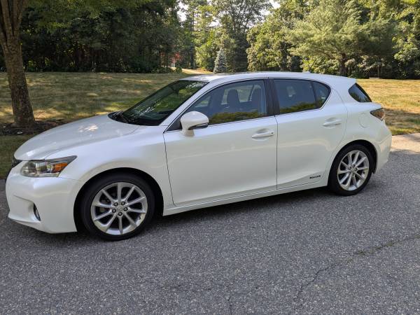 2012 Lexus CT200h Hybrid Premium Clean! - $8,900 (Middleton MA)63654724913025121