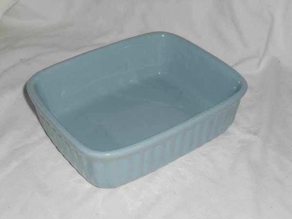 VINTAGE "ROYAL NORFOLK" RIBBED BAKING DISH 1