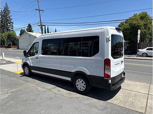 2023 Ford Transit Wagon de Pasajeros XLT con techo medio 3D - $35998,00 (Alamo Square / Nopa)63470954817537124
