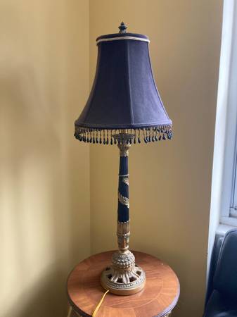 Antique table lamp 1