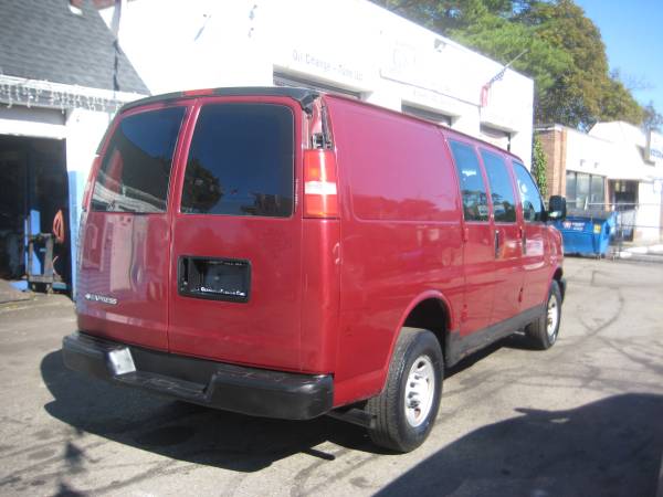 2007 Chevrolet Express G2500 - Photo 6