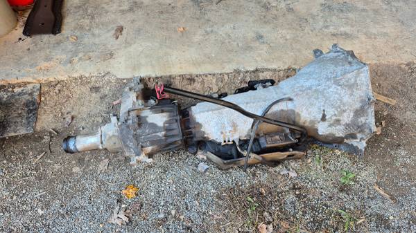 4L80E transmission and 241C transfer case 1