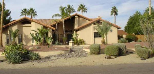 Room for rent in spacious home 1