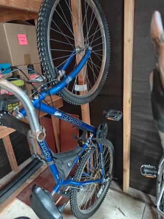 Magna bicycle - needs some repair 1