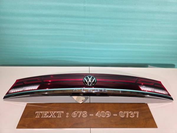 2024 -2025 VOLKSWAGEN ATLAS CROSS SPORT CENTER TAILLIGHT FULL LED 1