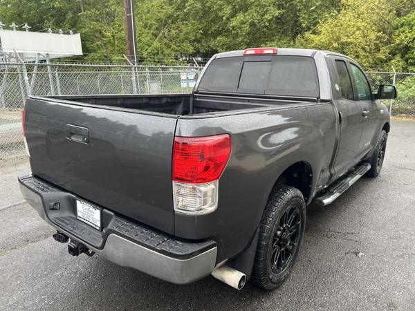 2012 Toyota Tundra Double Cab SR5 4WD 5.7L V8 --Clean title, Low Miles - $23,995 (kirkland)63613916646403123