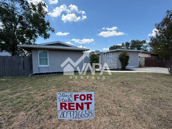 1 Charming 3 Bed/2 Bath Single Family Home in San Antonio - $2100/mo 1