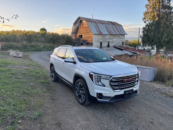 2022 GMC Terrain SLT 1
