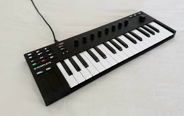 Native Instruments M32 MIDI Keyboard (70% OFF!!) 1