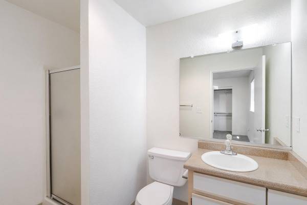 $1,995 / 3br - 1100ft2 - Big & Bright 3 BR-Laundry In-Unit + Playground Fun Nearby (Downtown Gresham)63820739249667124
