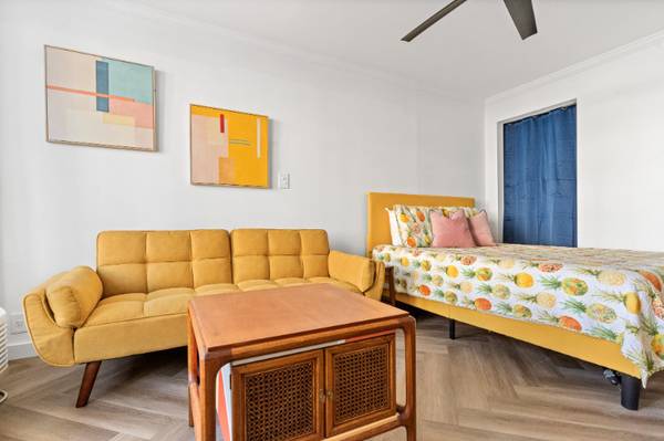 $1000.00 / 1br - WINTER RENTAL - Ocean Block Studio63839297710721120