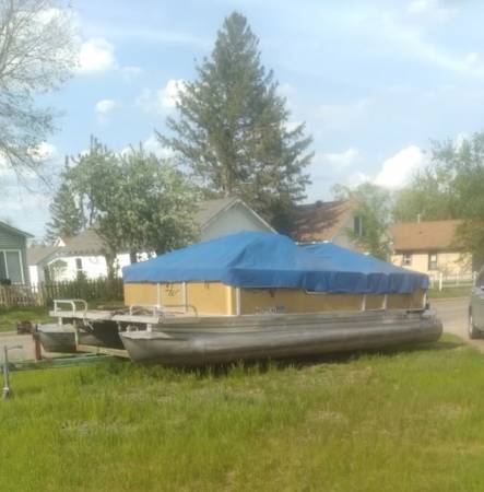 PONTOON 20 FOOT WEERES FOR SALE 1