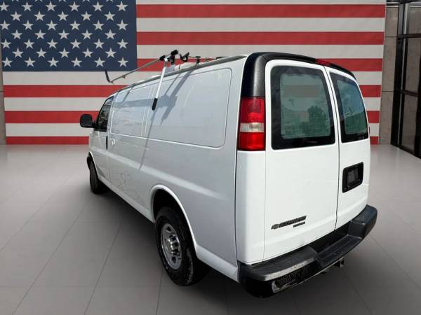 2013 Chevrolet Express 2500 - Photo 12