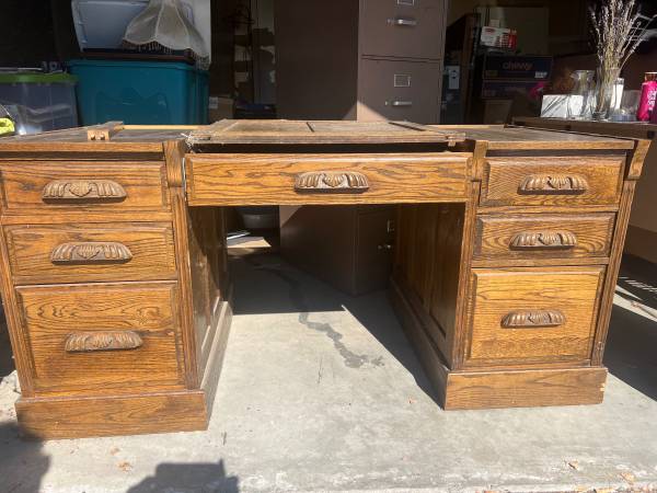 Oak Desk 1