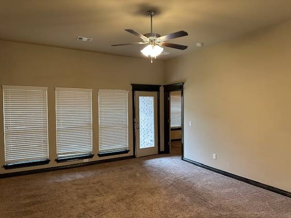 $1,595 / 3br - 1485ft2 - 18221 Manera Way (Edmond)63670503009795123