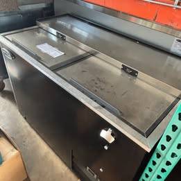 Serv-Ware Model BC-50-HC commercial bottle cooler 1