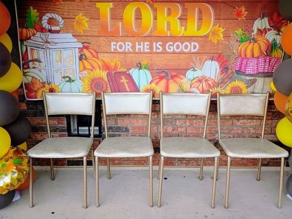 Vintage Tri-Fold Event Chairs 1