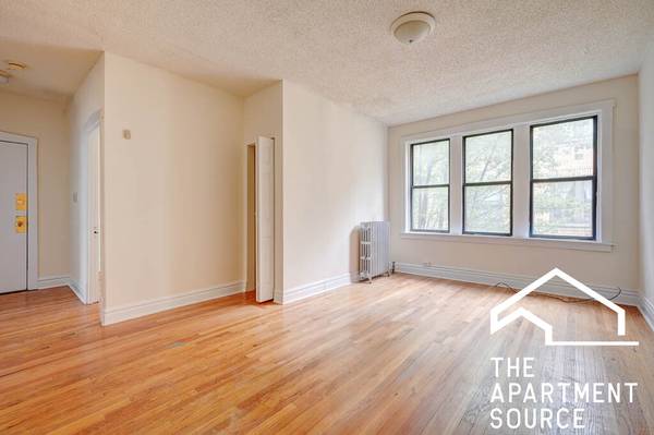 $1,550 / 2br - 🏡 Steps from the Park | Modern Kitchen + Pets Welcome! Sunlight! (Humboldt Park)63960012689282122