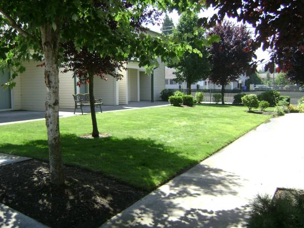 $1,725 / 2br - 880ft2 - ¡Excelente oferta! - TOWNHOME CON GARAJE/LAVADORA/SECADORA (East Gresham)63841707869955121