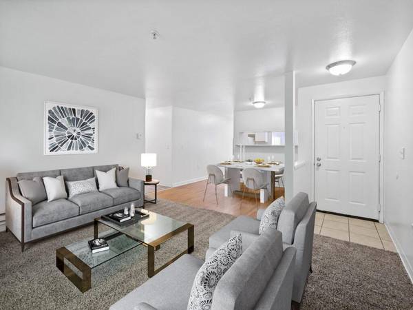 $1,300 / 1br - 610ft2 - Luxurious 1 BR/1 BA with Private Patio, First Month Free63995109303426120