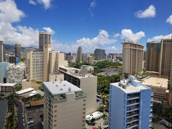 $2,200 / 464ft2 - Extra Large Studio with a full kitchen, washer/dryer in the unit  F (Waikiki, Honolulu)63939662439427121