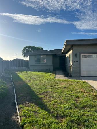 $3,000 / 2br - Beautiful home in South Salinas for rent (South Salinas)64054766368514122