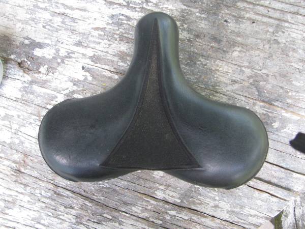 Bike seat...near new   best reasonable offer/Trade for older frame 1