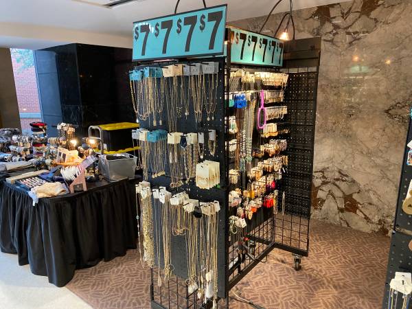 Mobile Custom Made Grid Displays 1