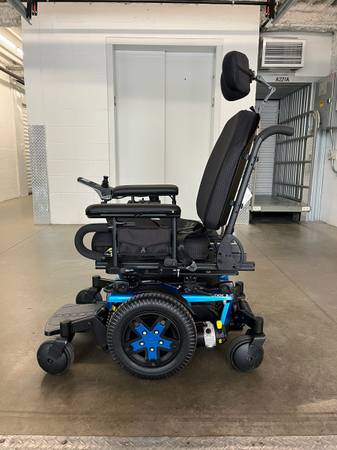 Quantum Edge 3 Electric Power Chair 1