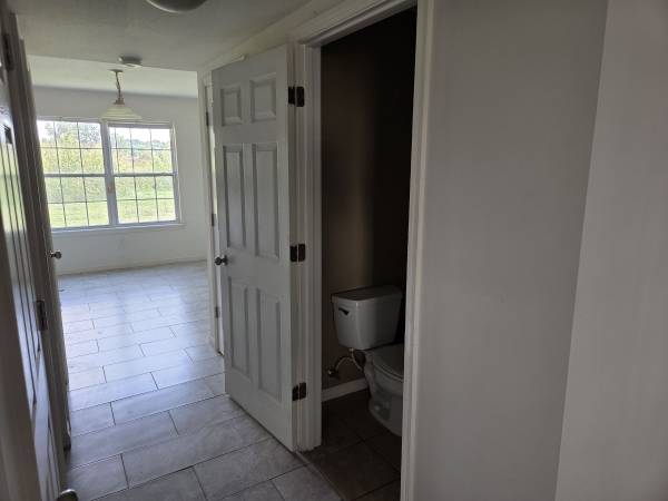 $1,100 / 2br - 850ft2 - Half Duplex, 2 Master Suites Plus 1/2 Bath (Columbia)63845292946817124